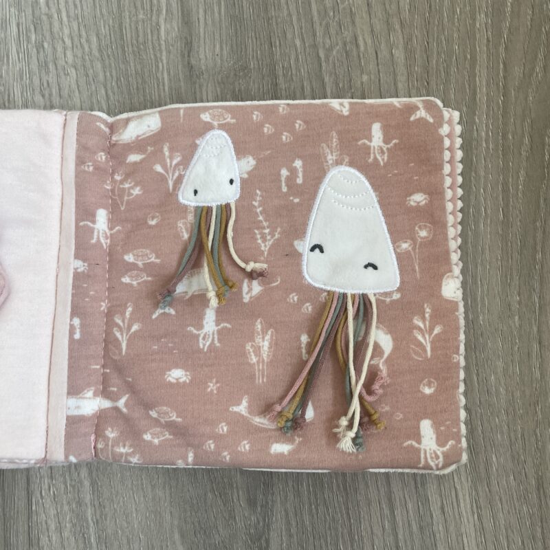 Little Dutch - Babyboekje ‘walvis’ - Afbeelding 2